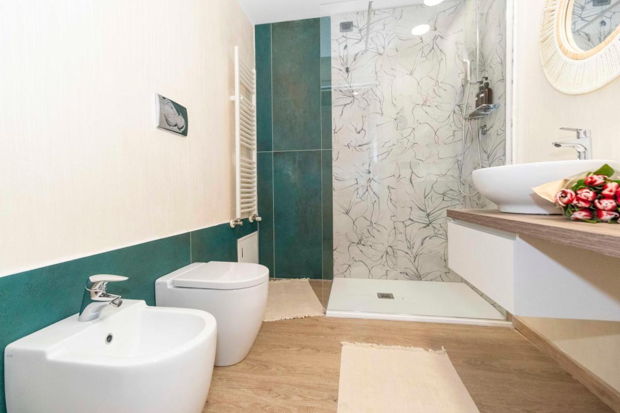 Enjoy Room- Appartamento Con Parcheggio Gratuito E Colazione Deliziosa ! Turin Exterior photo